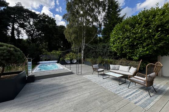 3495C 26 photo shoot location house in Cheshire stylish family home with garden pool area