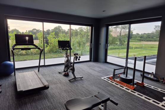 3500BR 16 photo shoot location house in Bristol contemporary location with large gym