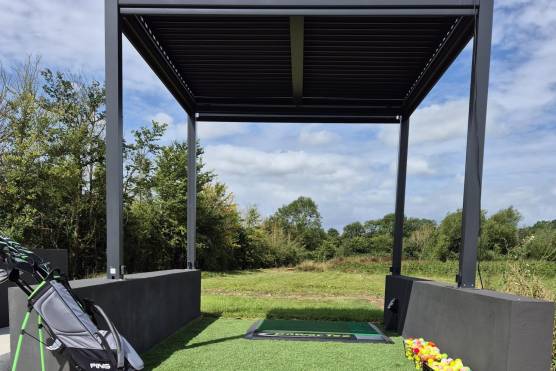 3500BR 22 tv shoot location house in Bristol contemporary location in with outdoor swimming pool and driving range