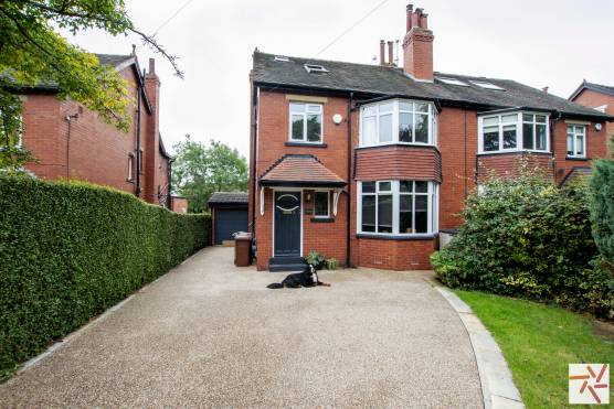 3100W 15 photo shoot location house in Leeds red brick property.jpg