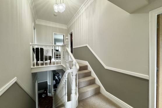 3509C 24 tv commercial location house in Cheshire family home with large entryway and staircase