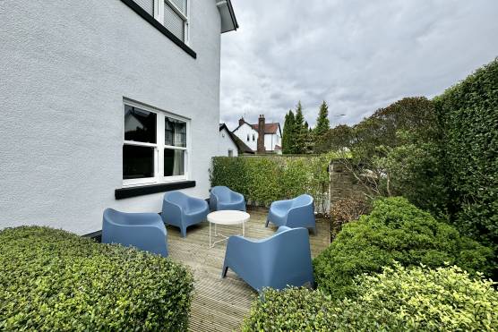 3509C 36 photo shoot location house in Cheshire family home with large garden and patio area