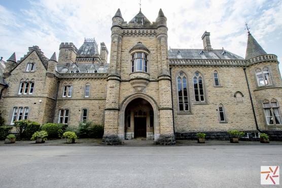 3511C 15 photo shoot location house in cheshire victorian property with grand entrance