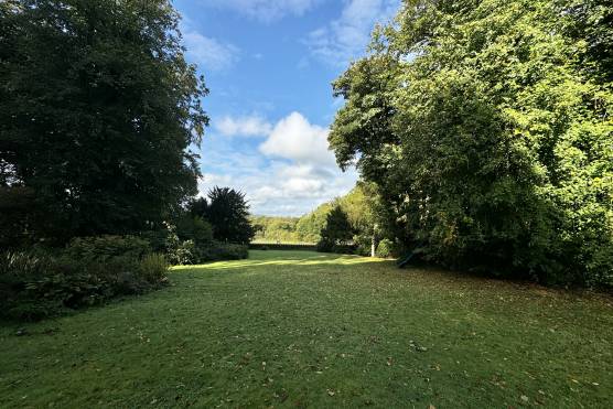 3508C 30 filming location house in Derbyshire Grade II listed building with large garden