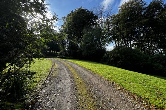 3508C 36 photo shoot location house in Derbyshire Grade II listed building with large garden