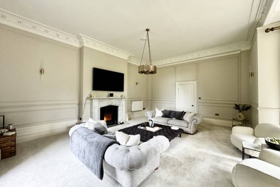 3508C 6 photo shoot location house in Derbyshire Grade II listed building with stunning living room