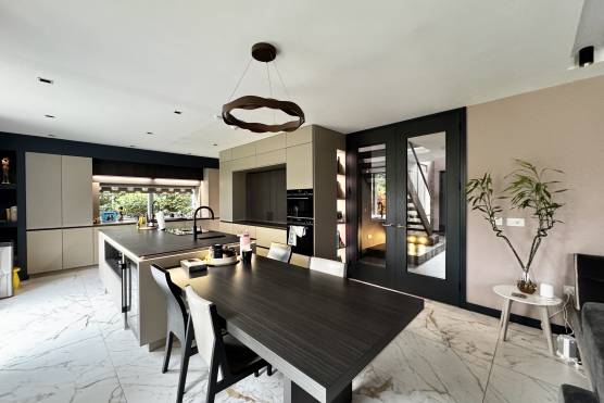 3515C 4 tv shoot location house in Cheshire modern open plan kitchen.jpg