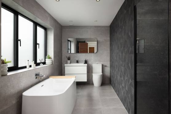 3517W 13 tv shoot location house in West Yorkshire modern bathroom.JPG