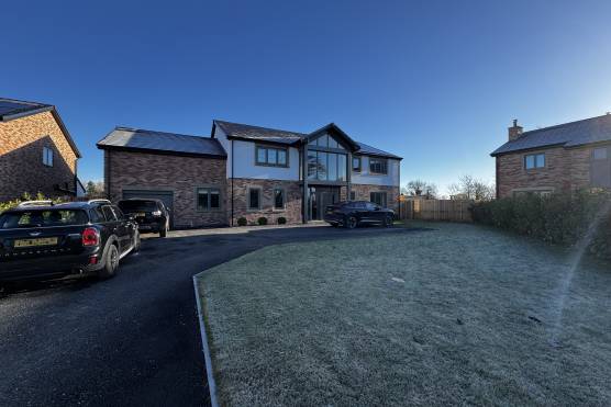 3516L 35 filming location house in Lancashire contemporary family home.JPG