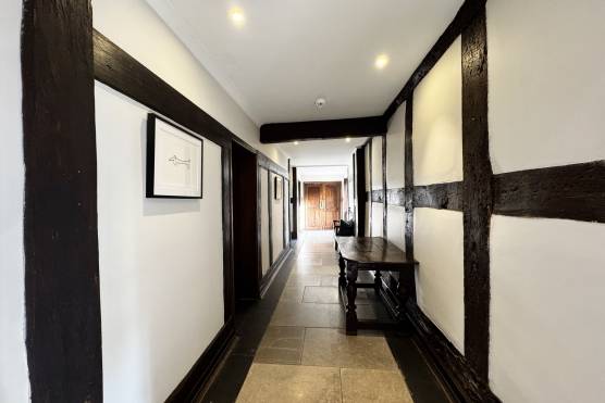 3316C 38 photo shoot location house in Cheshire traditional hallway.jpg