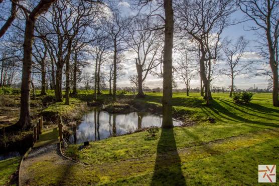 3316C 46 photo shoot location house in Cheshire country house private pond.jpg