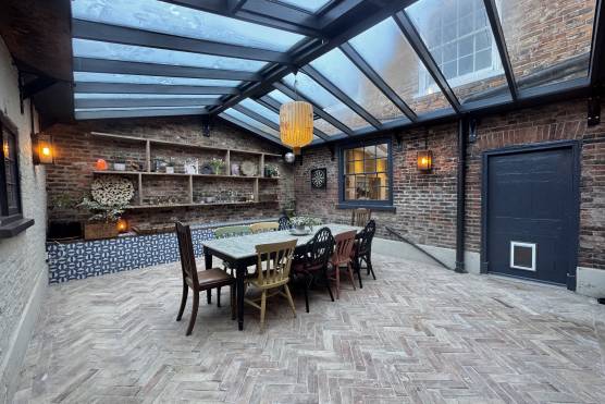 3522N 10 filming location house in North Yorkshire exposed brick dining area