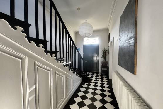 3522N 23 tv shoot location house in North Yorkshire stylish tiled staircase