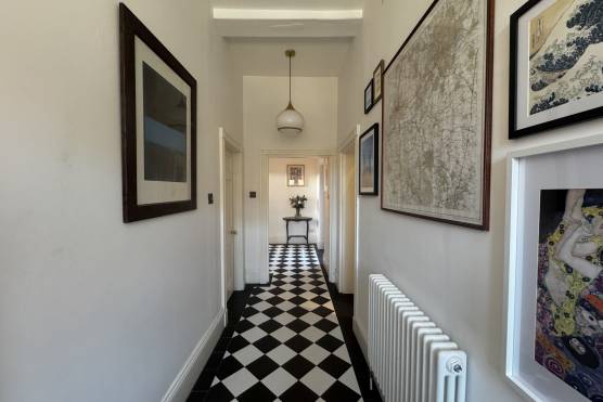 3522N 38 tv drama location house in North Yorkshire stylish tiled hallway