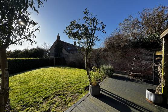 3522N 50 filming location house in North Yorkshire with large garden