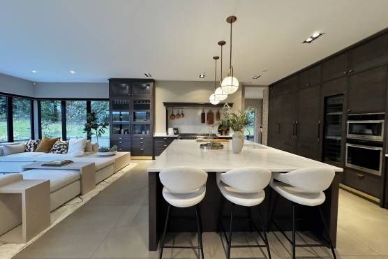 3523C 1 photo shoot location house in Cheshire modern open plan kitchen.jpg