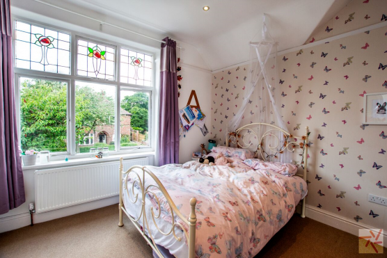 3150C 10 photo shoot location in Cheshire children's bedroom