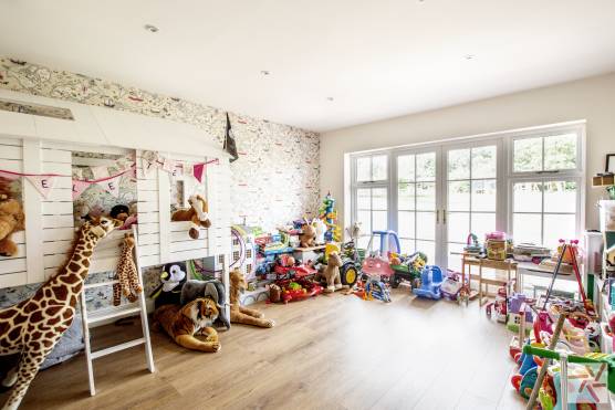 3152C 26 filming location in cheshire large childrens toy room