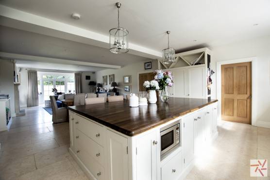 3152C 3 photo shoot location in cheshire large kitchen island