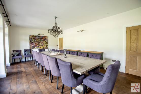 3152C 9 filming location house in cheshire elegant dining room