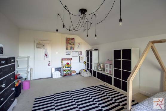 3160M 20 filming location house in Manchester kids play room