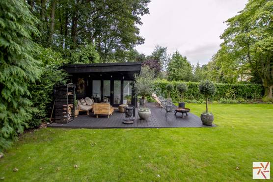 3162C 19 filming location house in Cheshire modern summer house.jpg