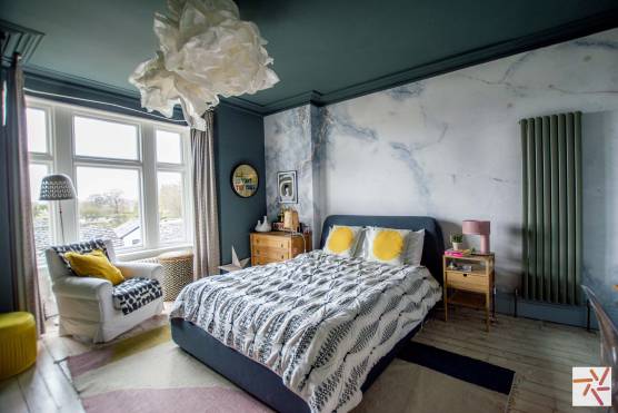 3166W 16 filming location house in west yorkshire period property bedroom.jpg