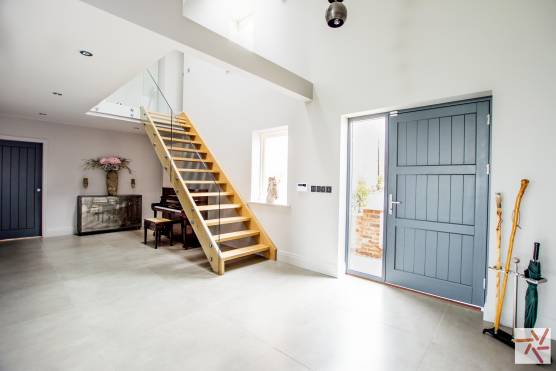 3176N 11 filming location house in York with large entrance hall with modern staircase