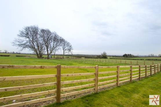 3176N 24 tv drama location shoot house in Yorks with rural garden