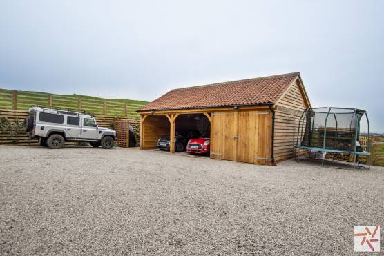 3176N 26 film location house in York with rural garage