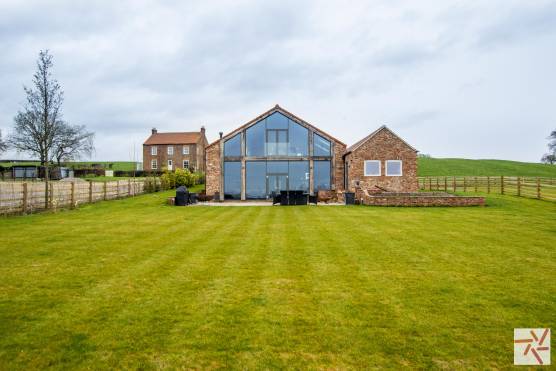 3176N 27 photo shoot location house in York contemporary barn conversion