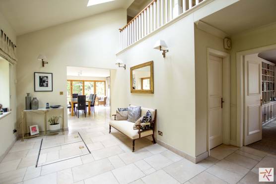 3182W 6 photo shoot location in west yorkshire with large tiled hallway