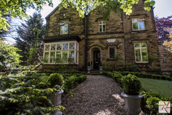 3185W 23 tv drama location house in west yorkshire period property exterior