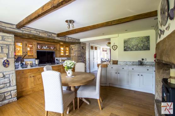 3187W 5 photo shoot location house in west yorkshire country styled kitchen with exposed beams