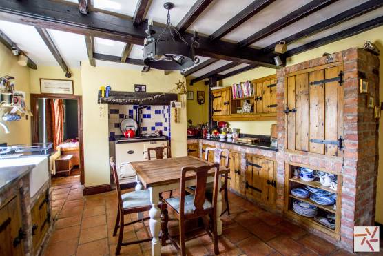 3198N-1-photo-shoot-location-house-in-york-rustic-kitchen.jpg