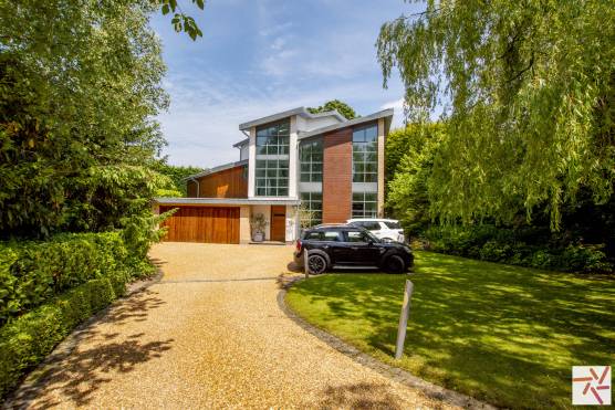 3351C-32-tv-shoot-location-house-in-Cheshire-contemporary-family-home.jpg