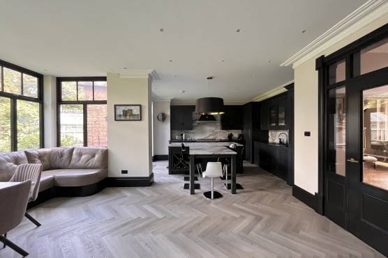 3432M 1 filming location house in Manchester stylish open plan kitchen